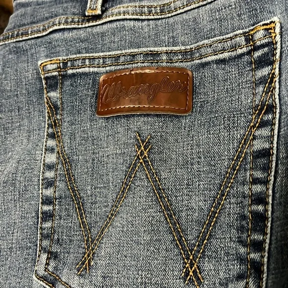 Wrangler 20X Jeans 38X34 Jeans relaxed fit
Men’s jeans good work jeans EUC - Picture 2 of 12